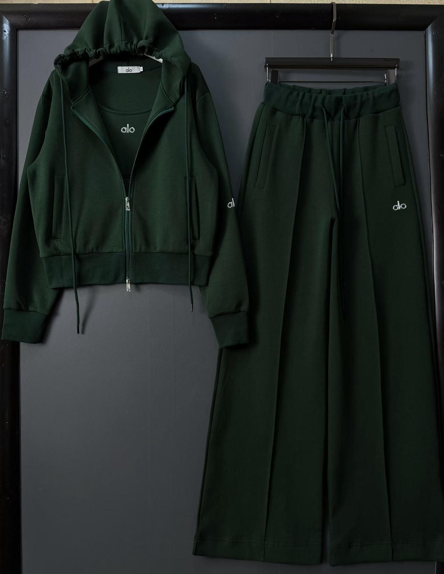 Alo Inspired Yoga brand lounge set
