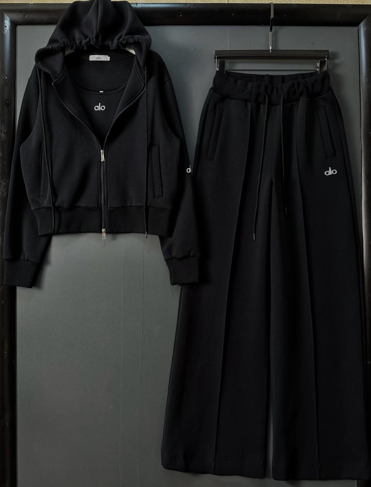 Alo Inspired Yoga brand lounge set