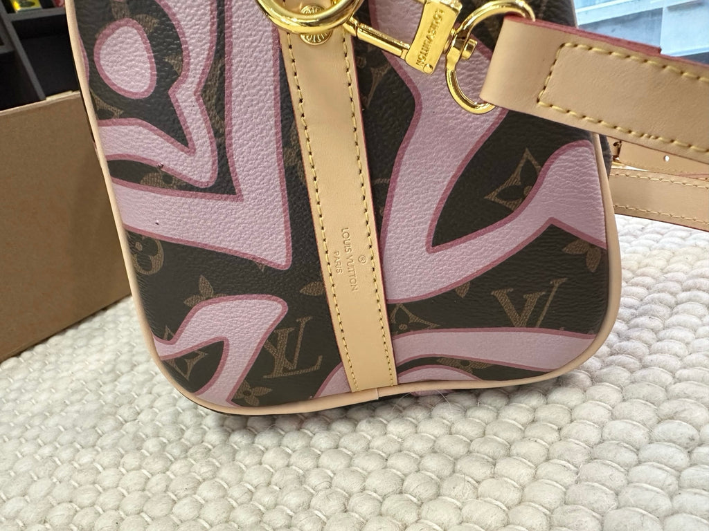 Louis Vuitton Inspired Monogram Bay Speedy 30 bag