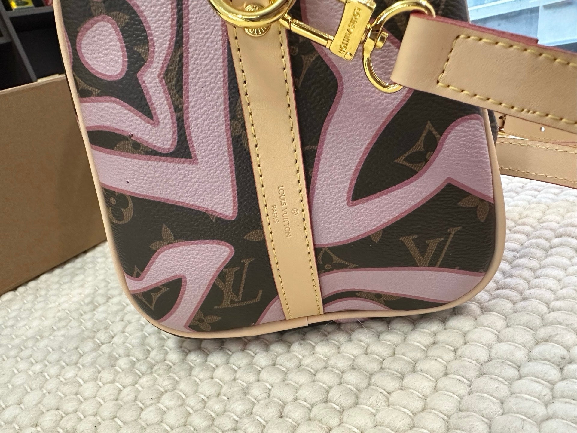Louis Vuitton Inspired Monogram Bay Speedy 30 bag