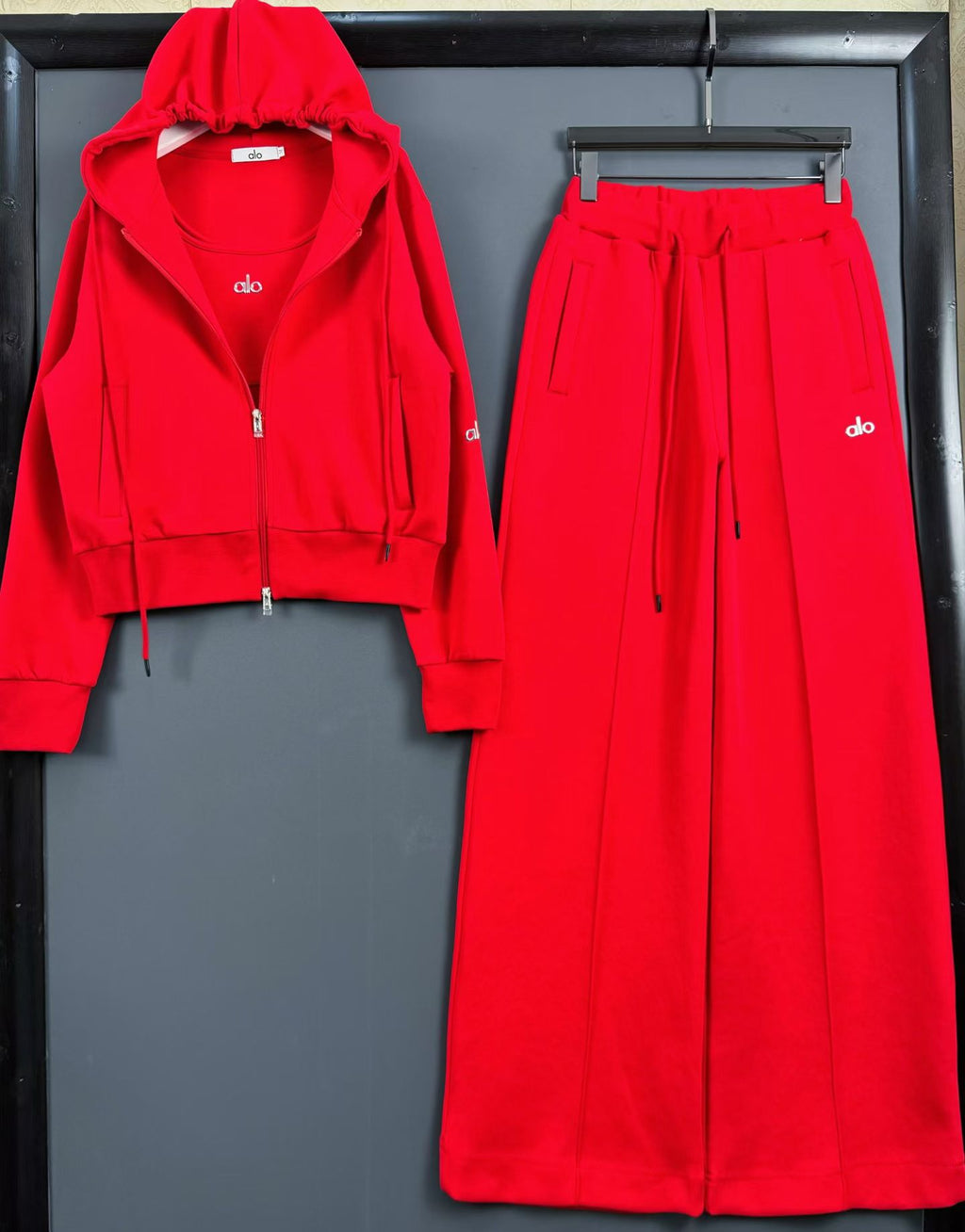 Alo Inspired Yoga brand lounge set