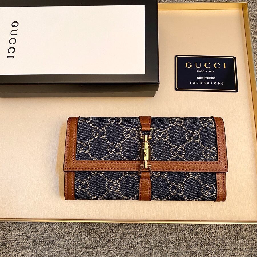 Gucci Inspired Jackie 1961 chain wallet