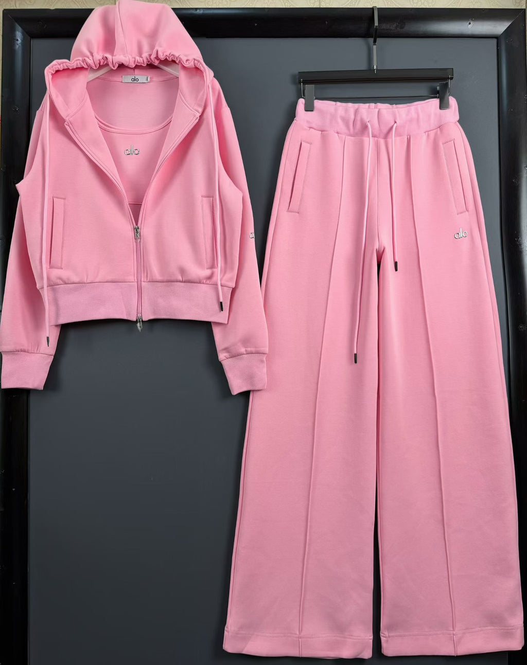 Alo Inspired Yoga brand lounge set